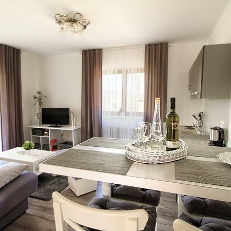 Filip Apartment Rakovica Eksteriør bilde
